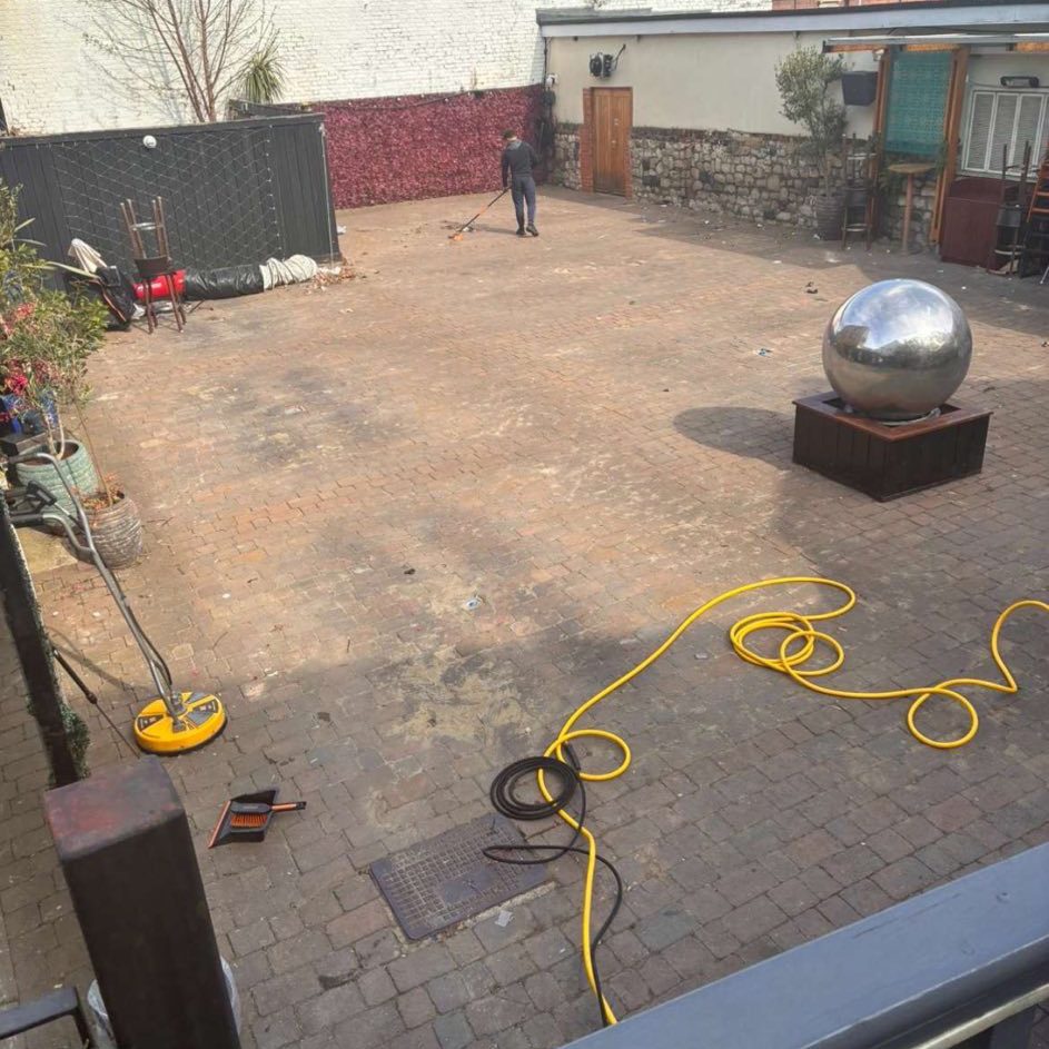 490114165_122129216288790213_3141941391069317631_n Workers pressure washing a commercial area in Kent